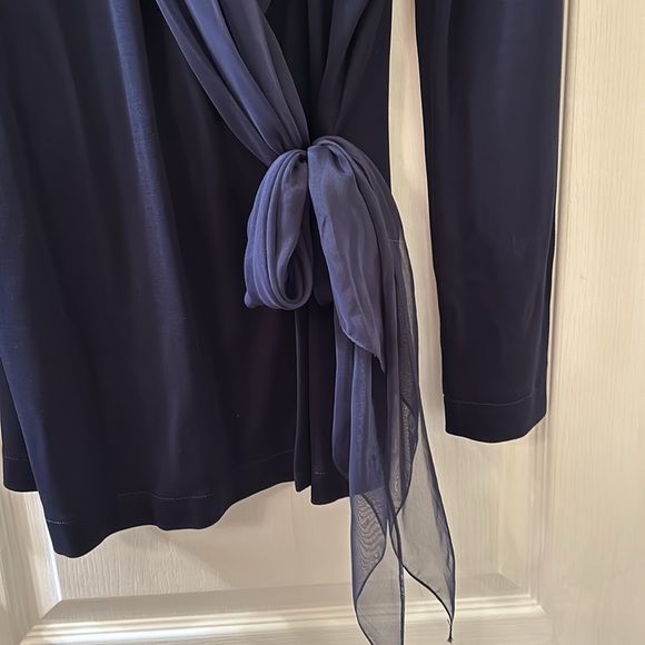 Beautiful Navy knit withh shawl collar and cross body tie. - Picture 3 of 4